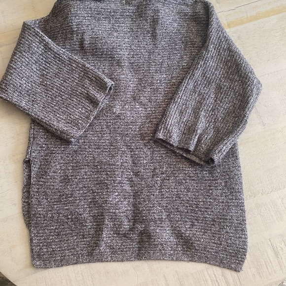 Old Navy Half Sleeve Hooded Sweater - Picture 8 of 8